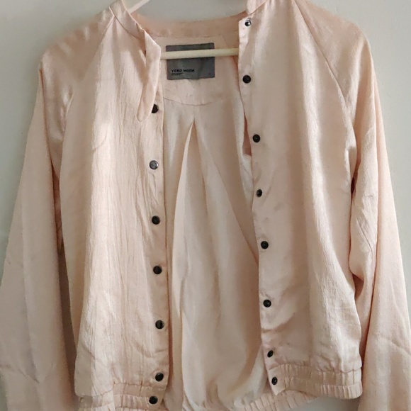 Jacket - Picture 4 of 5